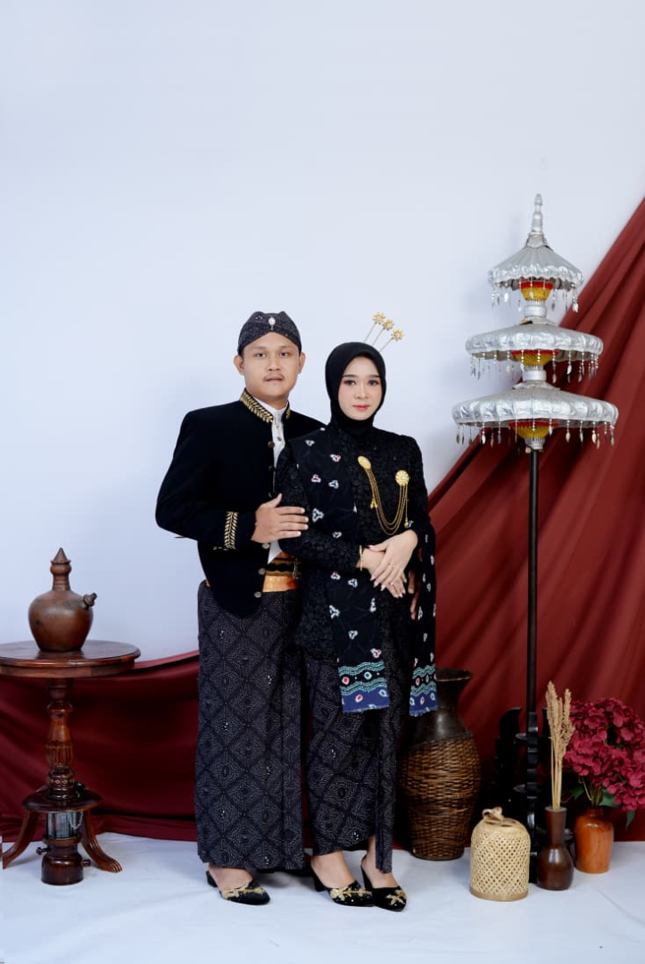https://UndangannikahanPurwati-Akhmad.webnikah.com/dirmember/00000029/Purwati_Akhmad/photo-287378-338939-l-202609160920.jpg