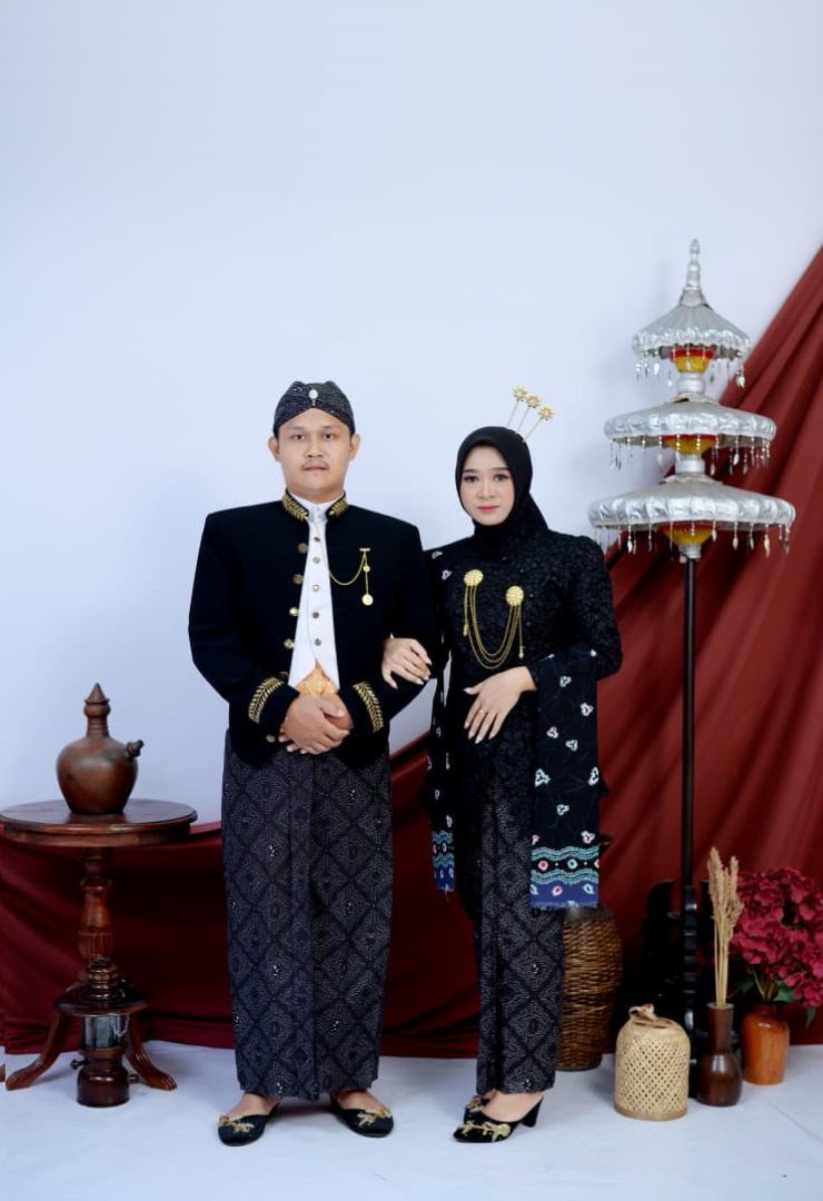https://UndangannikahanPurwati-Akhmad.webnikah.com/dirmember/00000029/Purwati_Akhmad/photo-287378-338941-l-202609160921.jpg